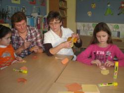 Forradalmian új módszert talált ki a két pedagógus: Origami a betűtanításban