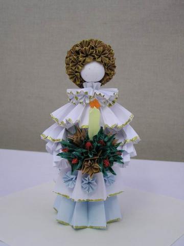 Ácsné Dóczi Éva: Baba kusudama elemből